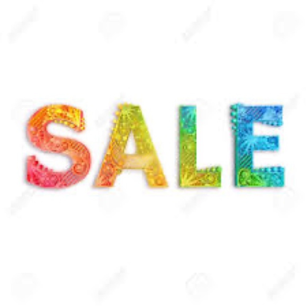 SALE!!! ⭐️ Free shipping offers!!! 🌟 20% off bundles!! Make offers!!!
